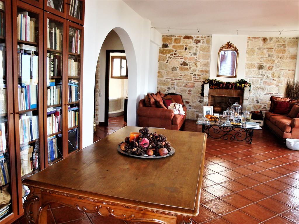 Waterfront Mediterranean Villa Szkroponéria Kültér fotó