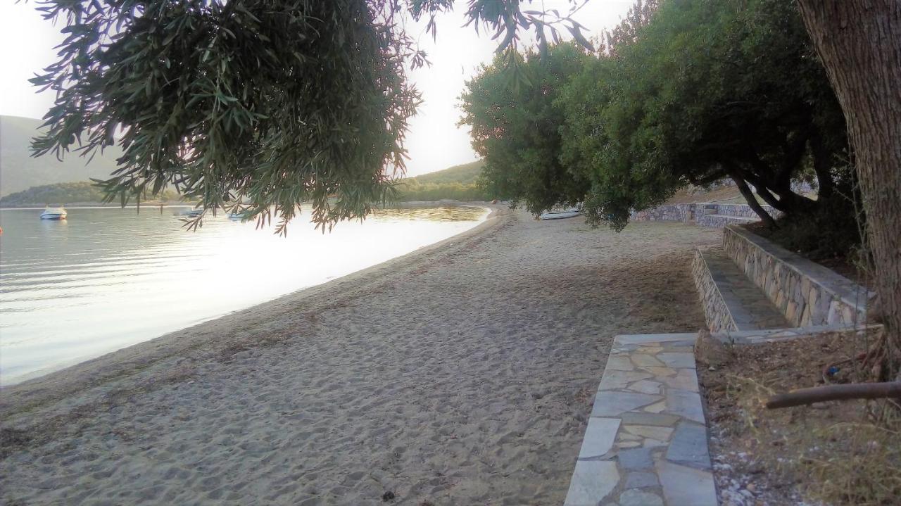 Waterfront Mediterranean Villa Szkroponéria Kültér fotó
